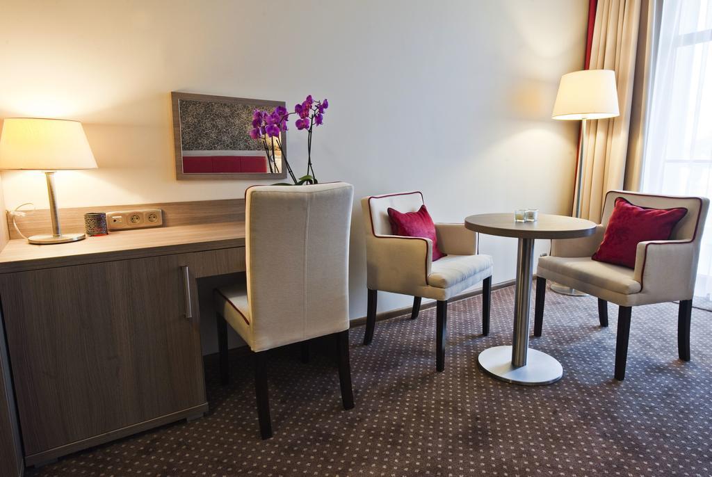 Palac Parkowy W Parnowie Hotel Kołobrzeg Værelse billede